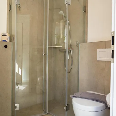 Strandhaus 2 Feriehus *